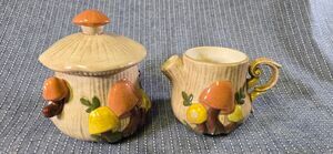 Arnel's mushroom creamer and sugar bowl set